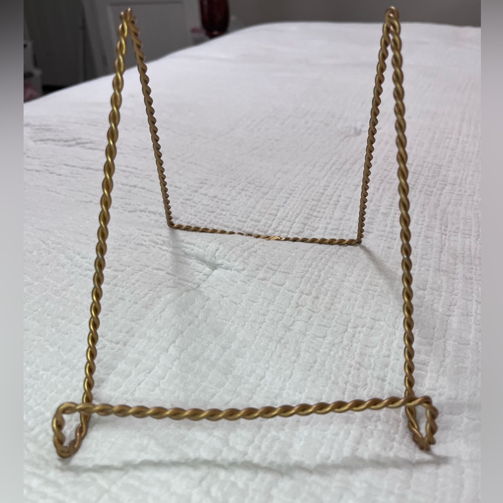 Plate stand